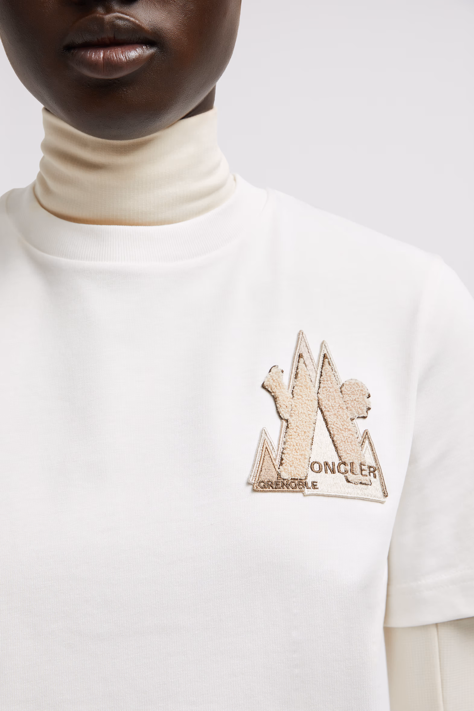 Mountain Logo Patch Cotton T-Shirt Women White Moncler 6